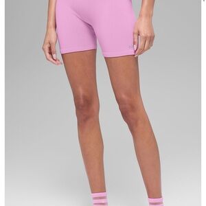 ALO Yoga Women's Light Pink Bike Shorts